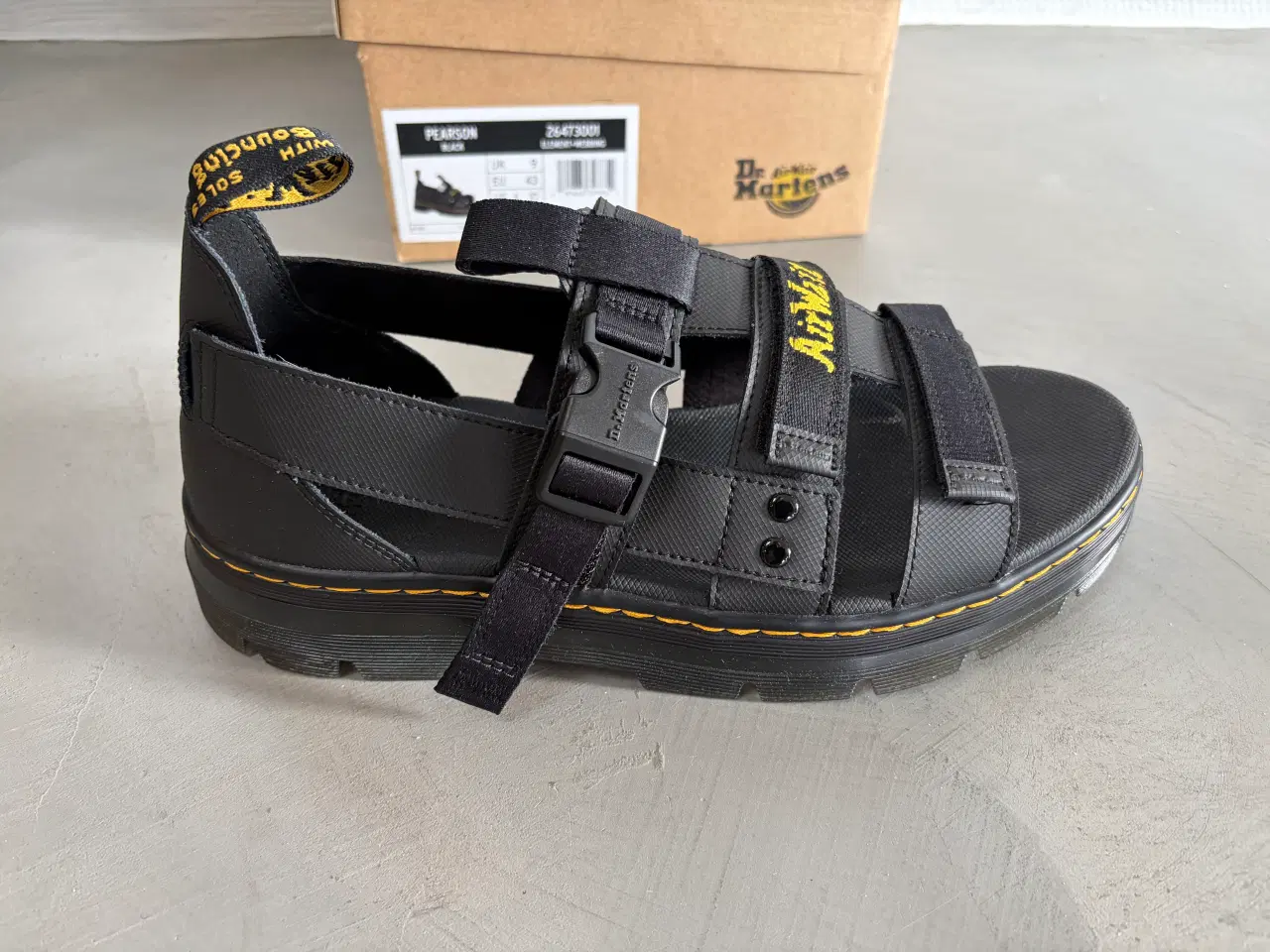 Billede 3 - *FEJLKØB* NYE Dr. Martens sandaler