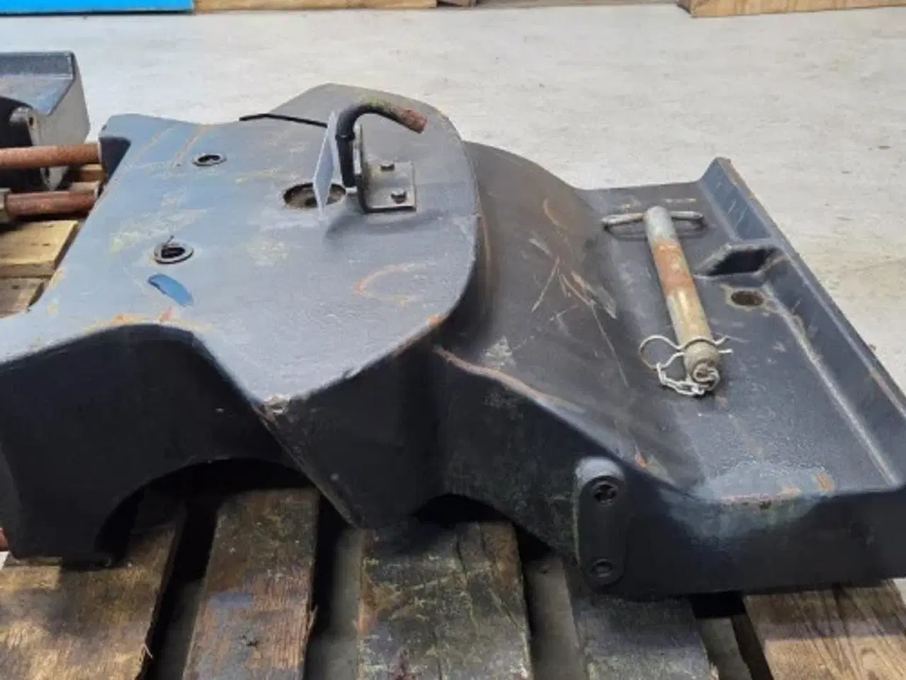 Billede 3 - Case Puma 185 Vægtholder 84232750 (5 Stk)