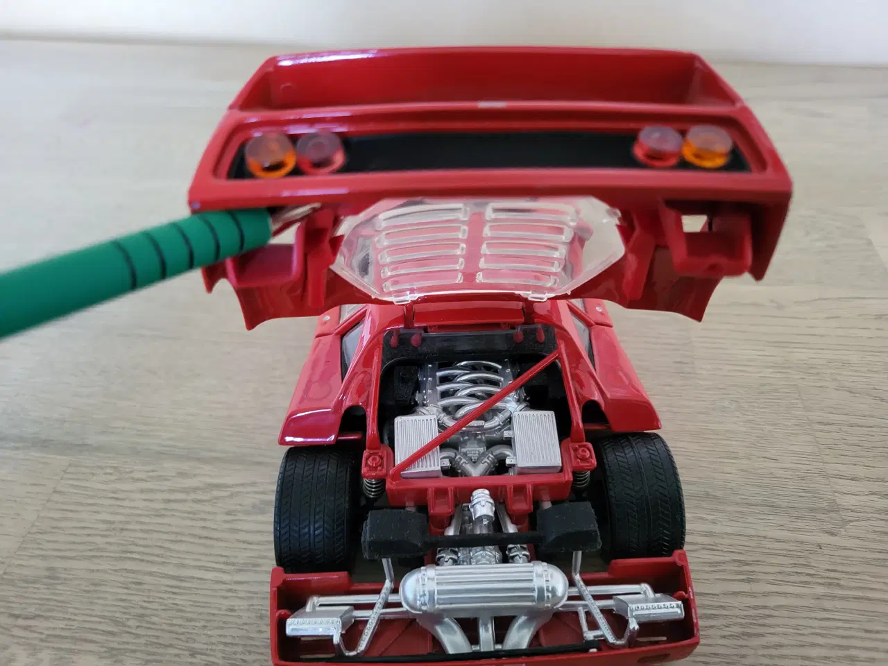 Billede 7 - Modelbil Ferrari F40 1990 skala 1/18