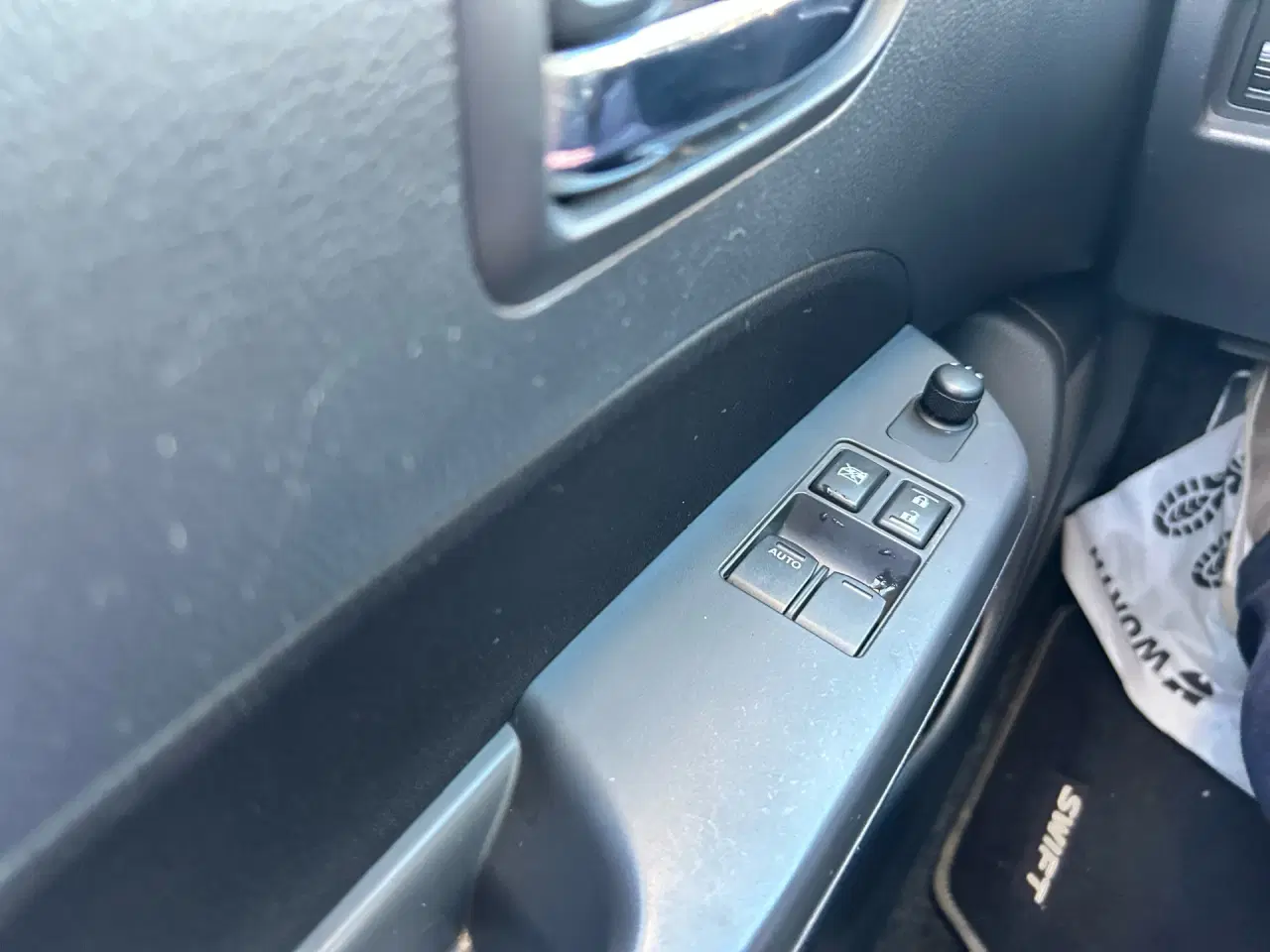 Billede 8 - Suzuki Swift 1,2 16V GL A/C 94HK 5d Aut.