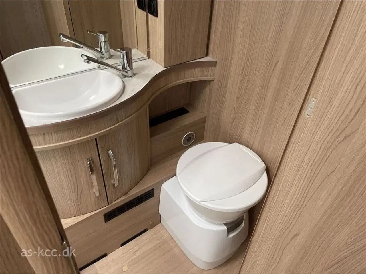 Billede 16 - 2022 - LMC Exquisit 695 VIP