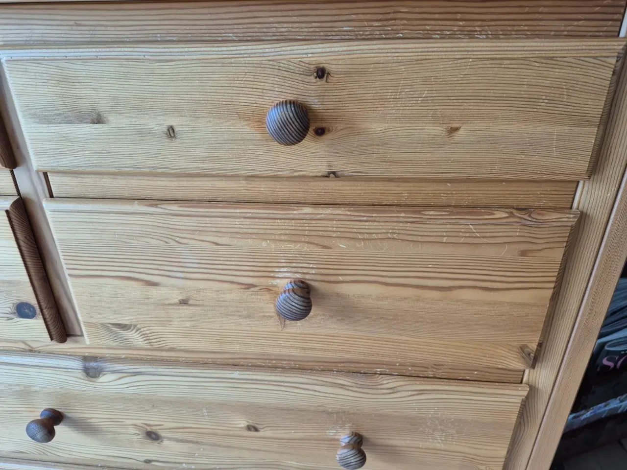 Billede 4 - Spisestue bord/stole/skænk/spejl fyrretræ