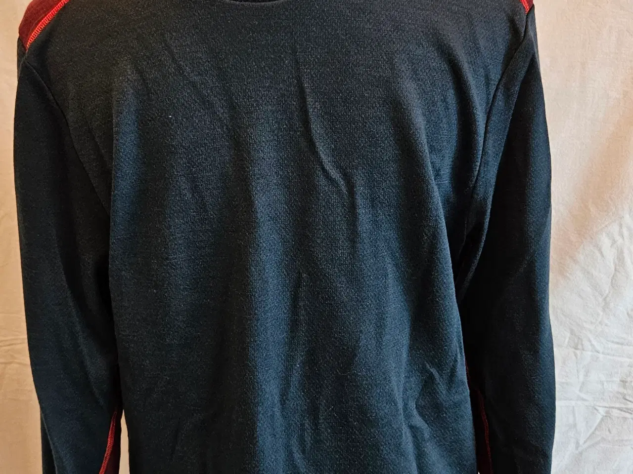 Billede 1 - Ski undertrøje til herre i str. L fra Helly Hansen