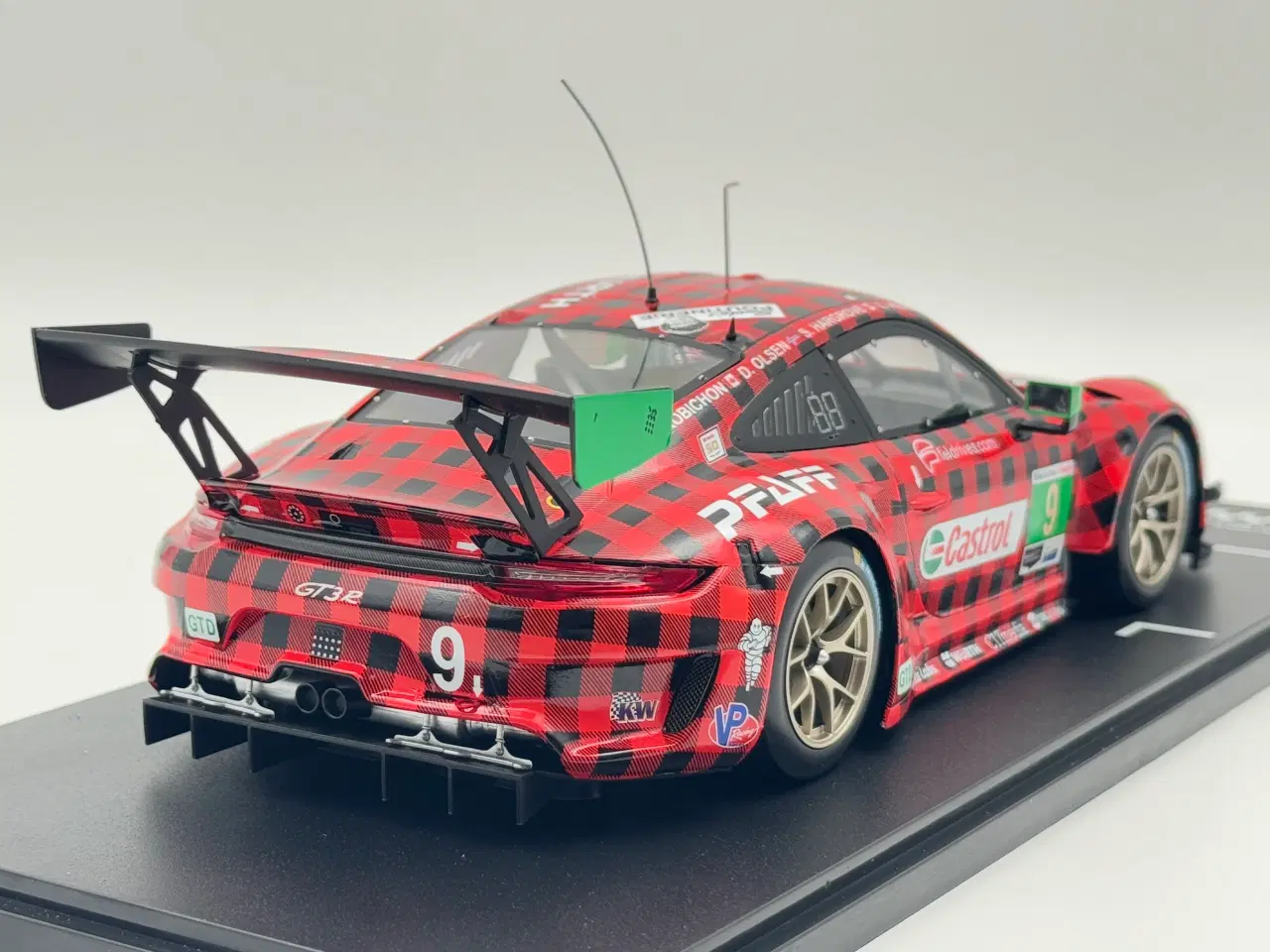 Billede 2 - 2019 Porsche 911 GT3 R #9 24h Daytona - 1:18 