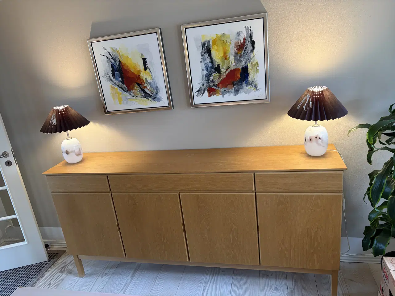 Billede 1 - Skovby skænk i eg