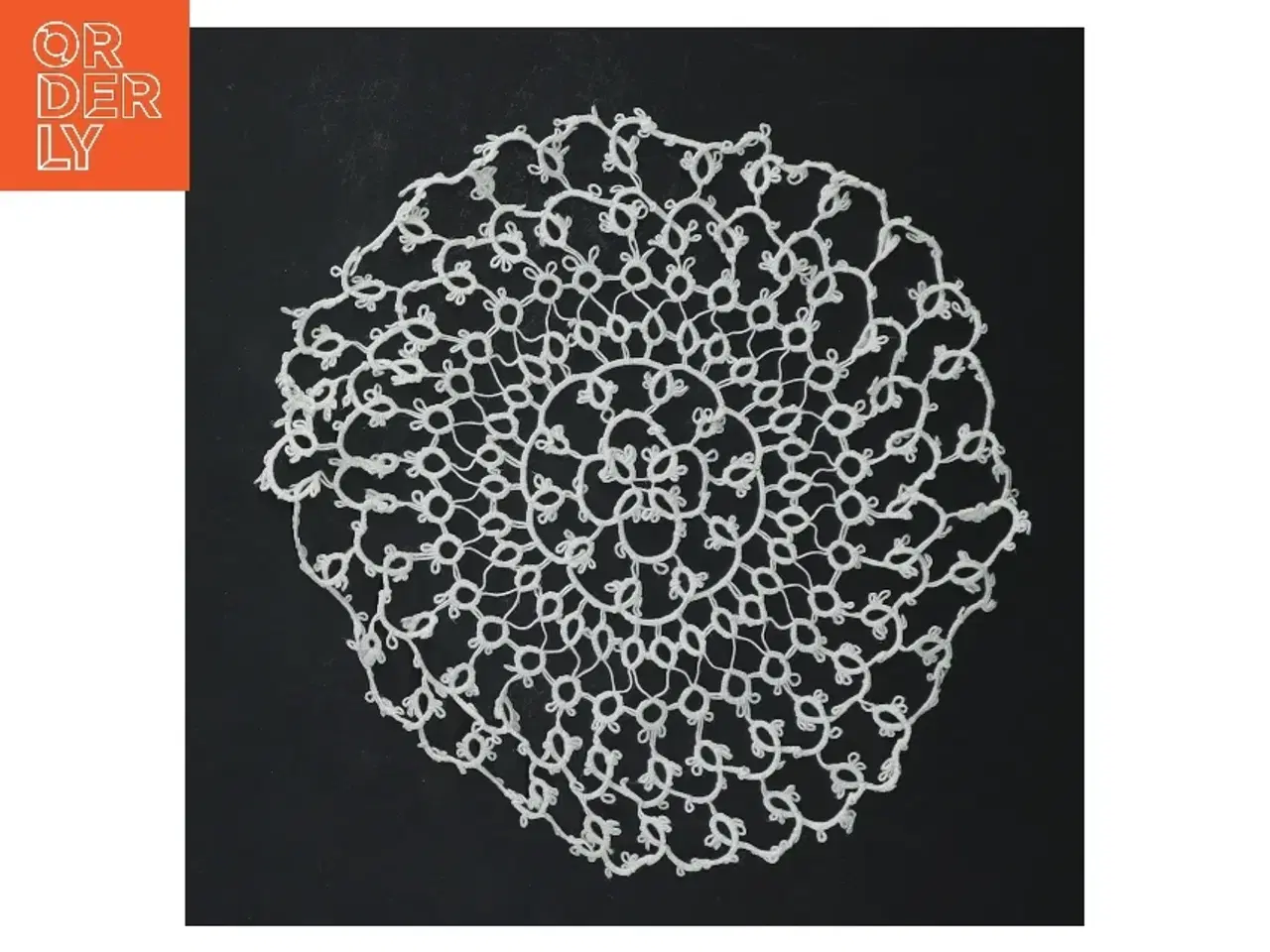 Billede 1 - Hæklet mellemlægsserviet (str. Ø 17 cm)