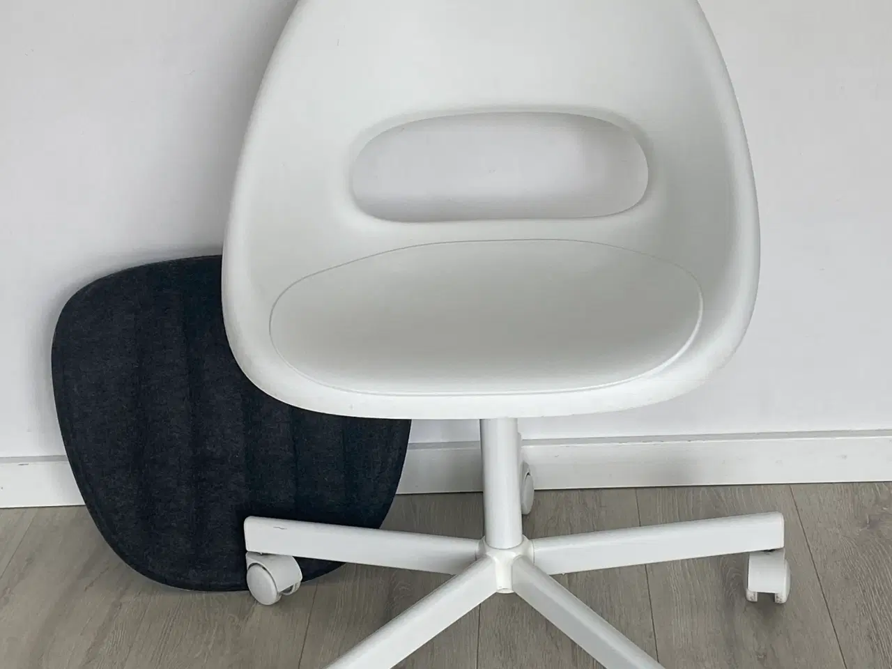 Billede 1 - Rullestol / kontorstol