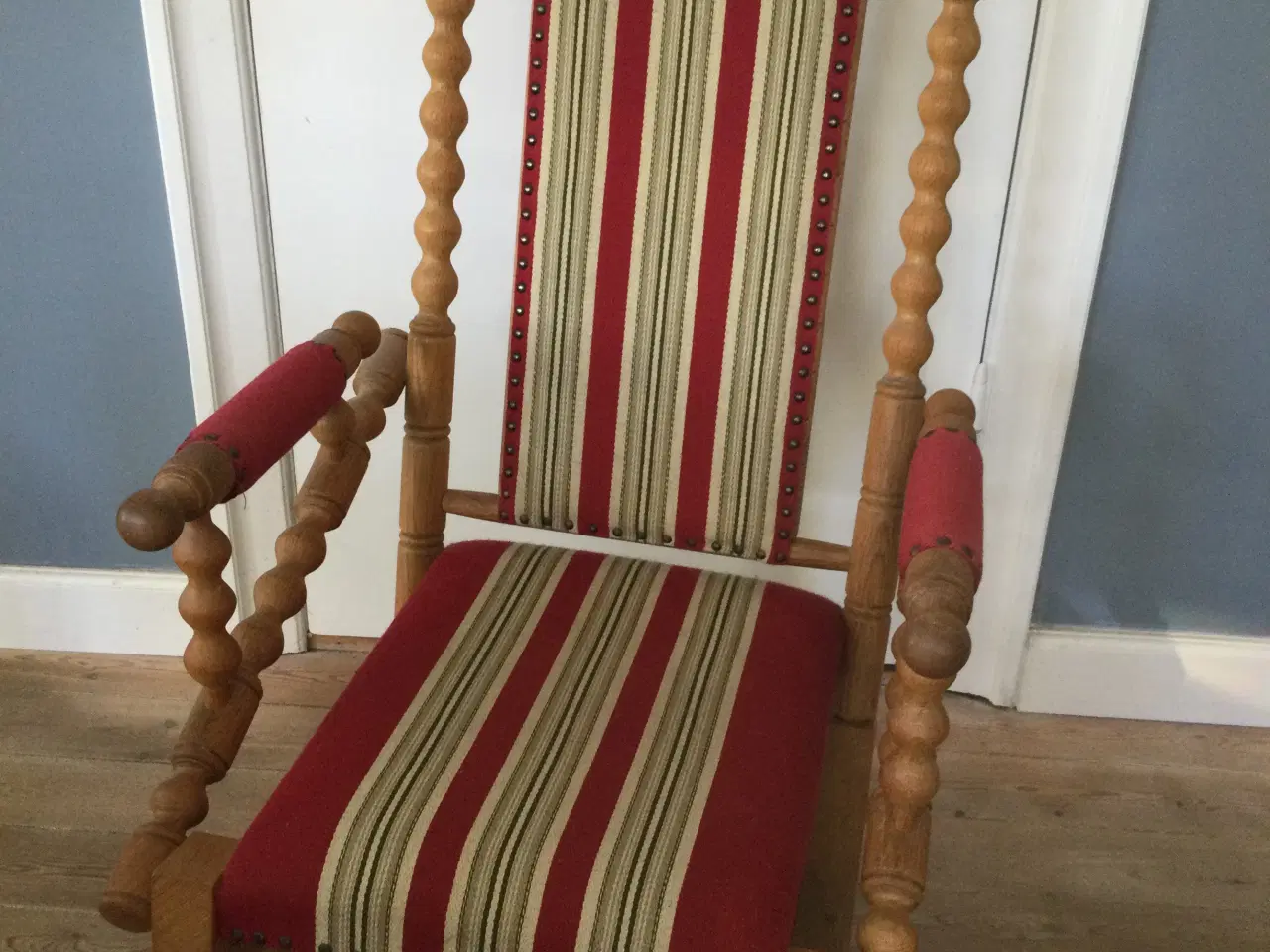 Billede 1 - Gyngestol i eg