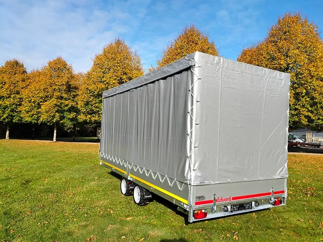 Billede 2 - Høj presenning m. gardinsider til Eduard 5022 trailer