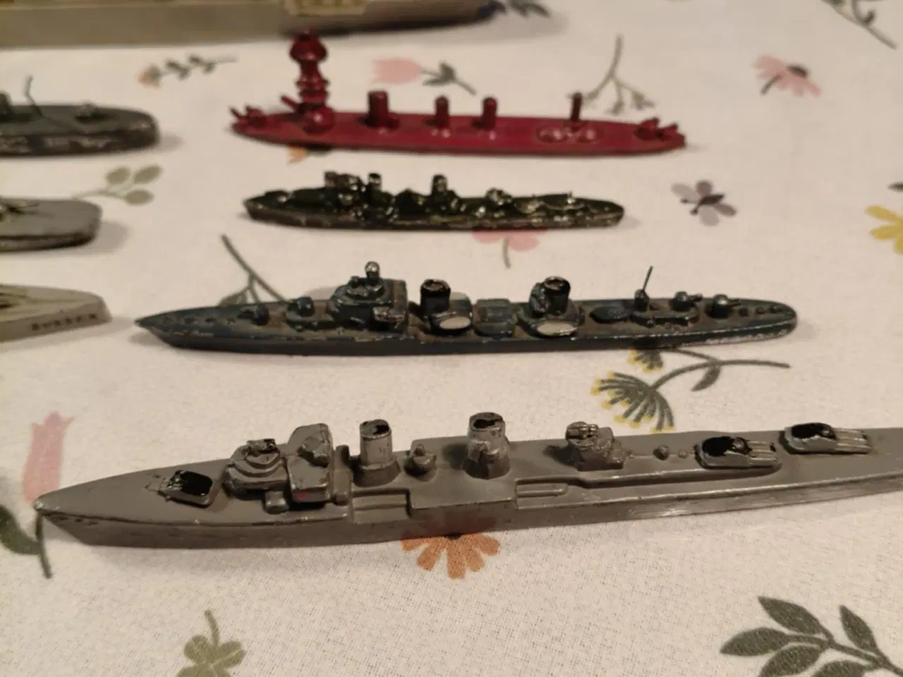 Billede 3 - super fedt lot af blyskibe og pilot