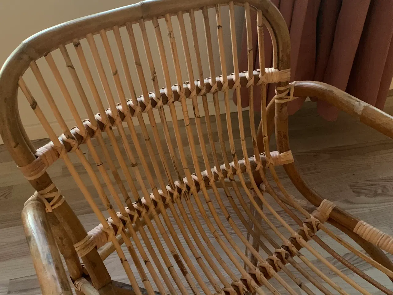 Billede 3 - Hyggelig stol i bambus