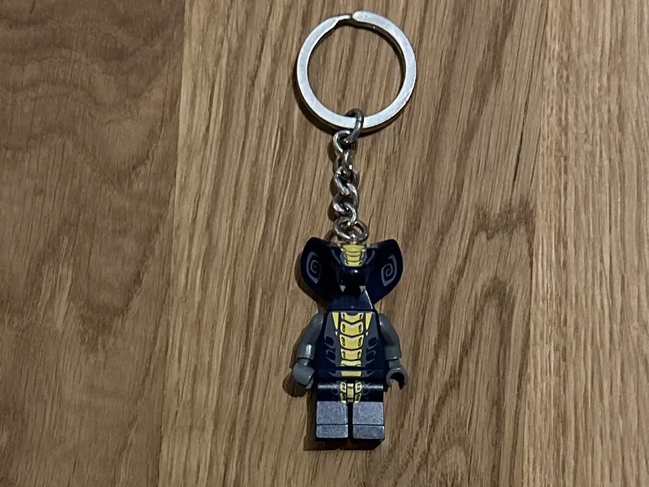 Billede 1 - LEGO nøglering - Ninjago - Hypnobrai Slithraa