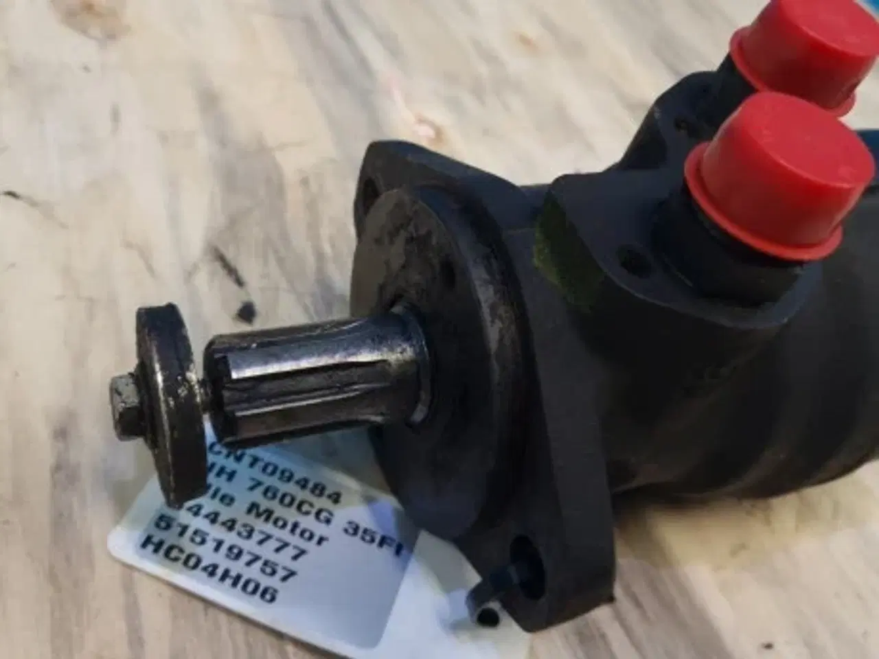 Billede 3 - New Holland 760CG 35Ft Hidraulik Motor 84443777