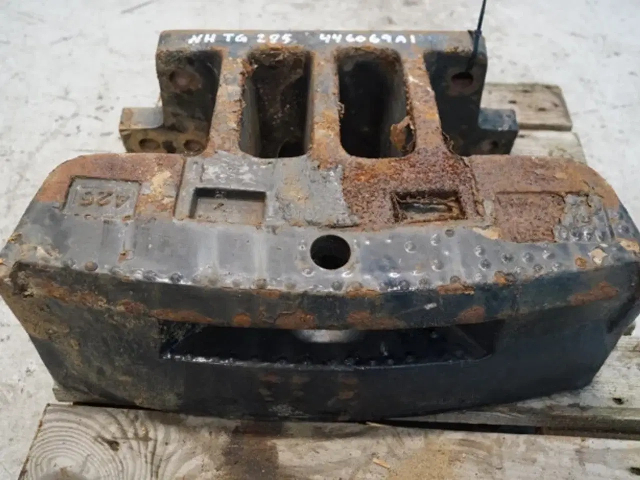 Billede 6 - New Holland TG285 Beslag 124KG 446069A1