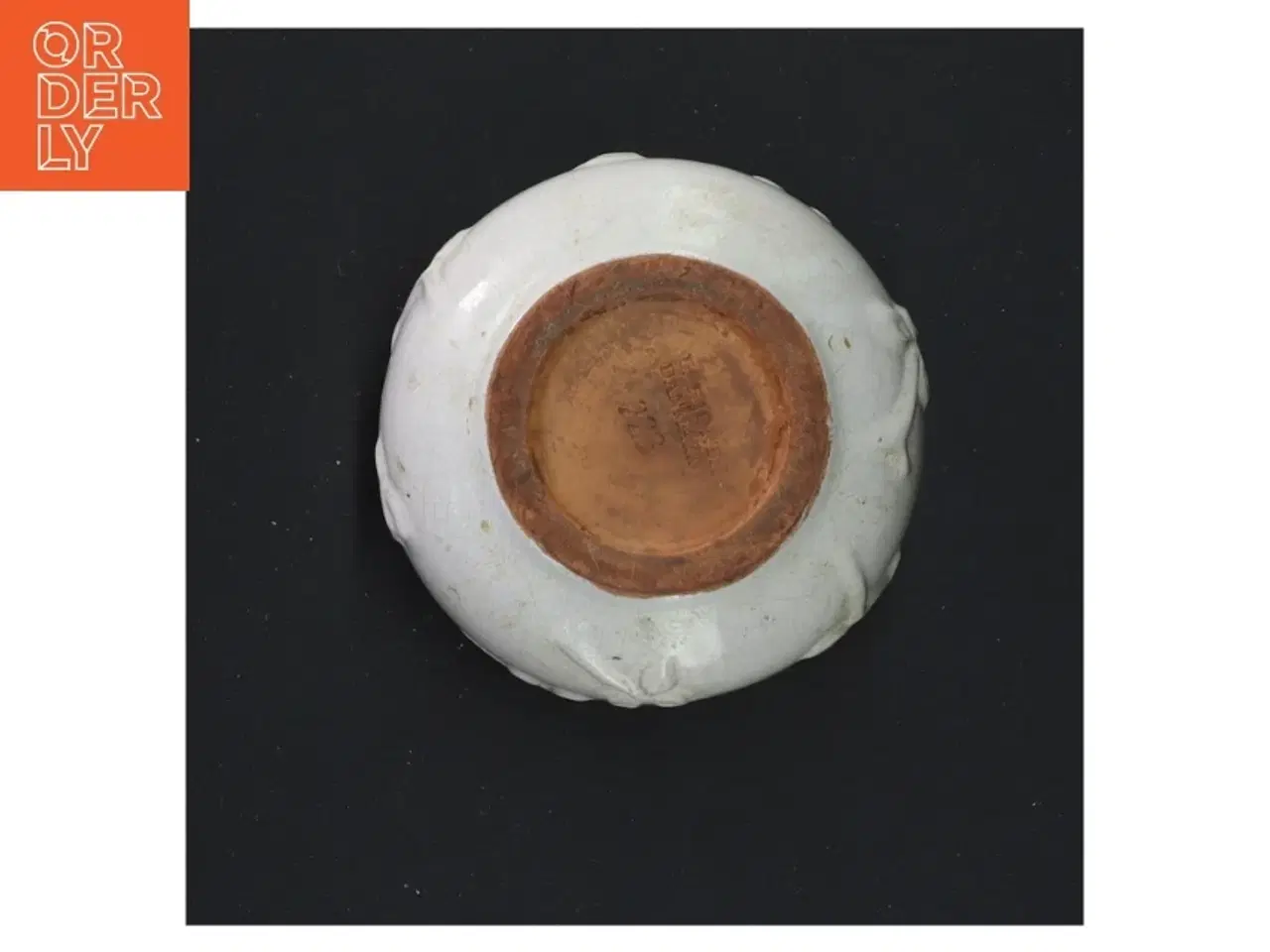 Billede 4 - L HJORT keramik med flotte detaljer  Krukke med låg (str. 8x9 cm)