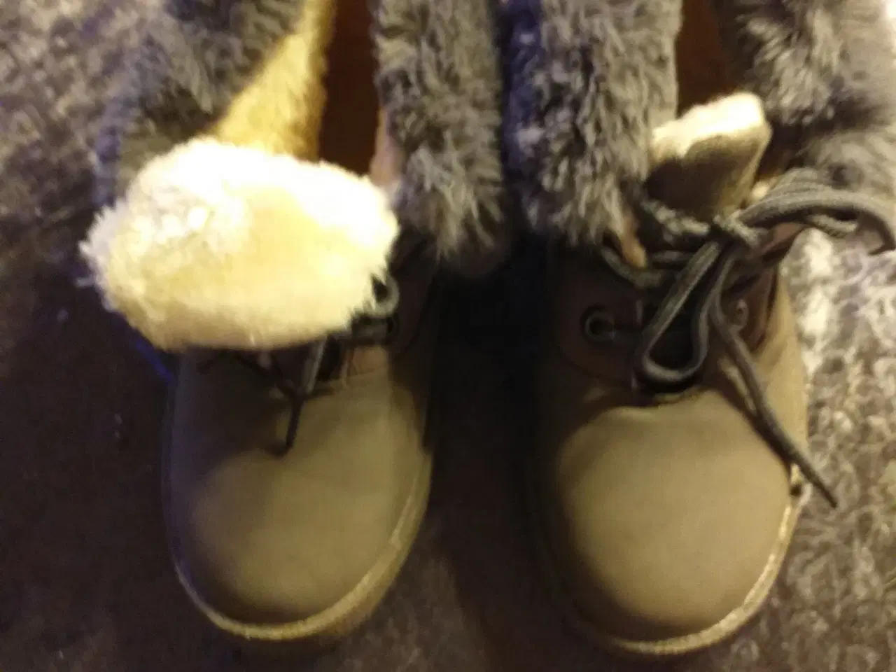 Billede 1 - pige  vinterstøvler