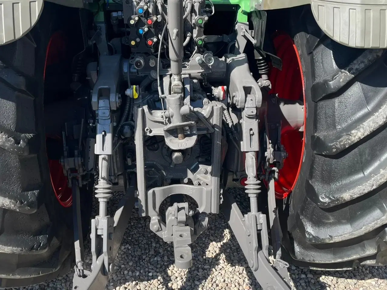 Billede 5 - Fendt 828 Profi model.  Meget flot traktor med nye fordæk.