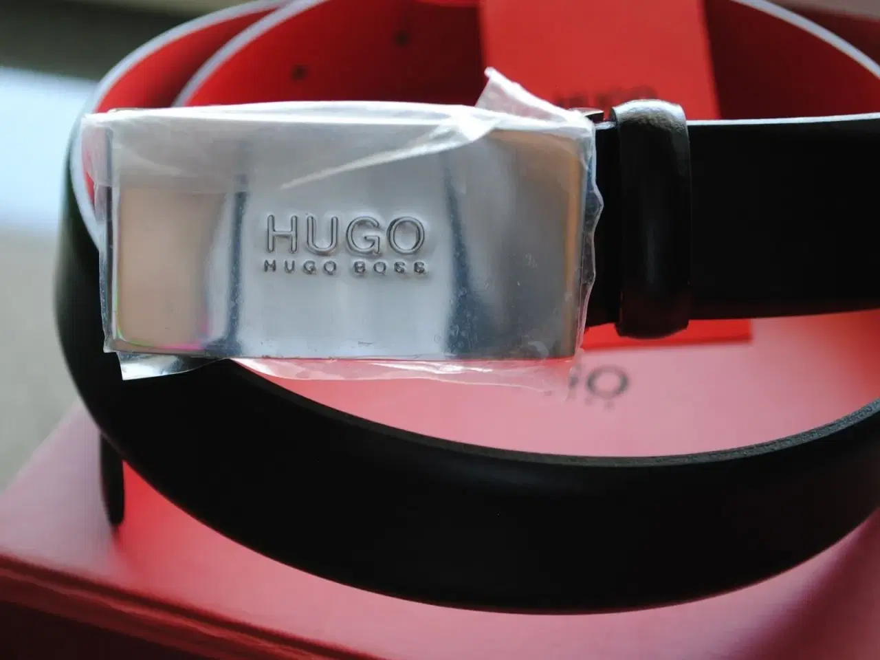 Billede 3 - Konfirmationsgave Hugo Boss  læderbælte