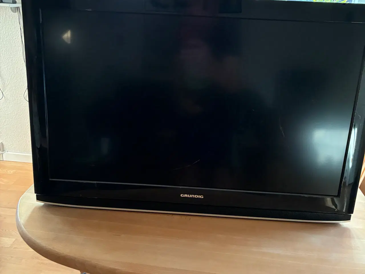 Billede 1 - 32”flad-tv med fjernbetjening 