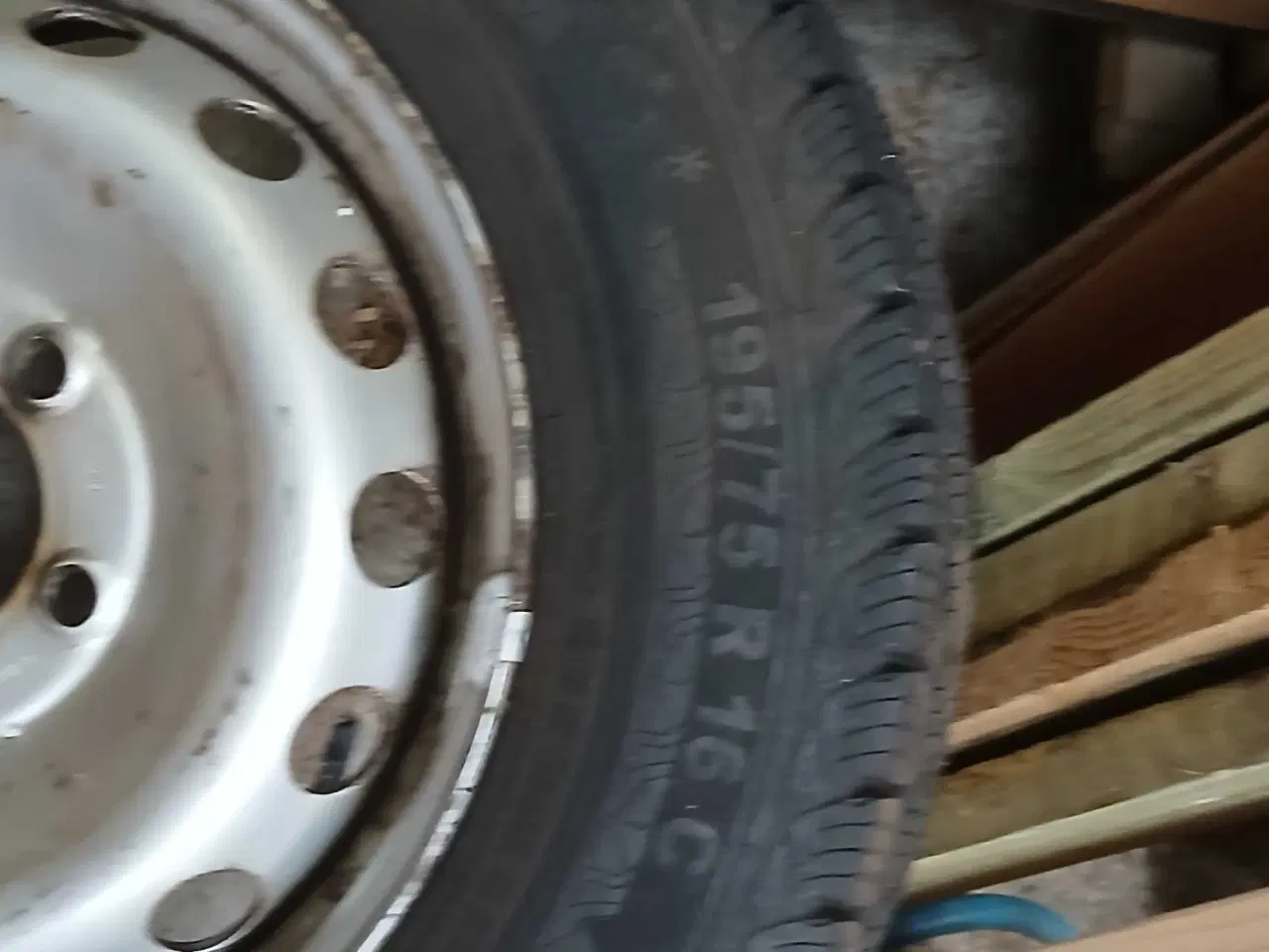 Billede 1 - Vinterdæk på stålfælge varevogn.