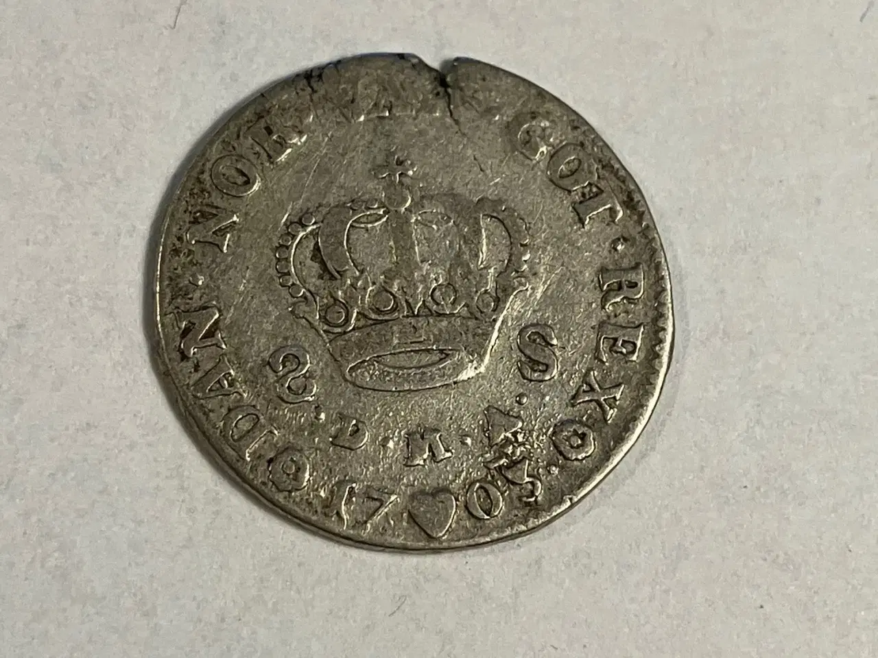 Billede 1 - 8 Skilling 1703 - Dårlig stand