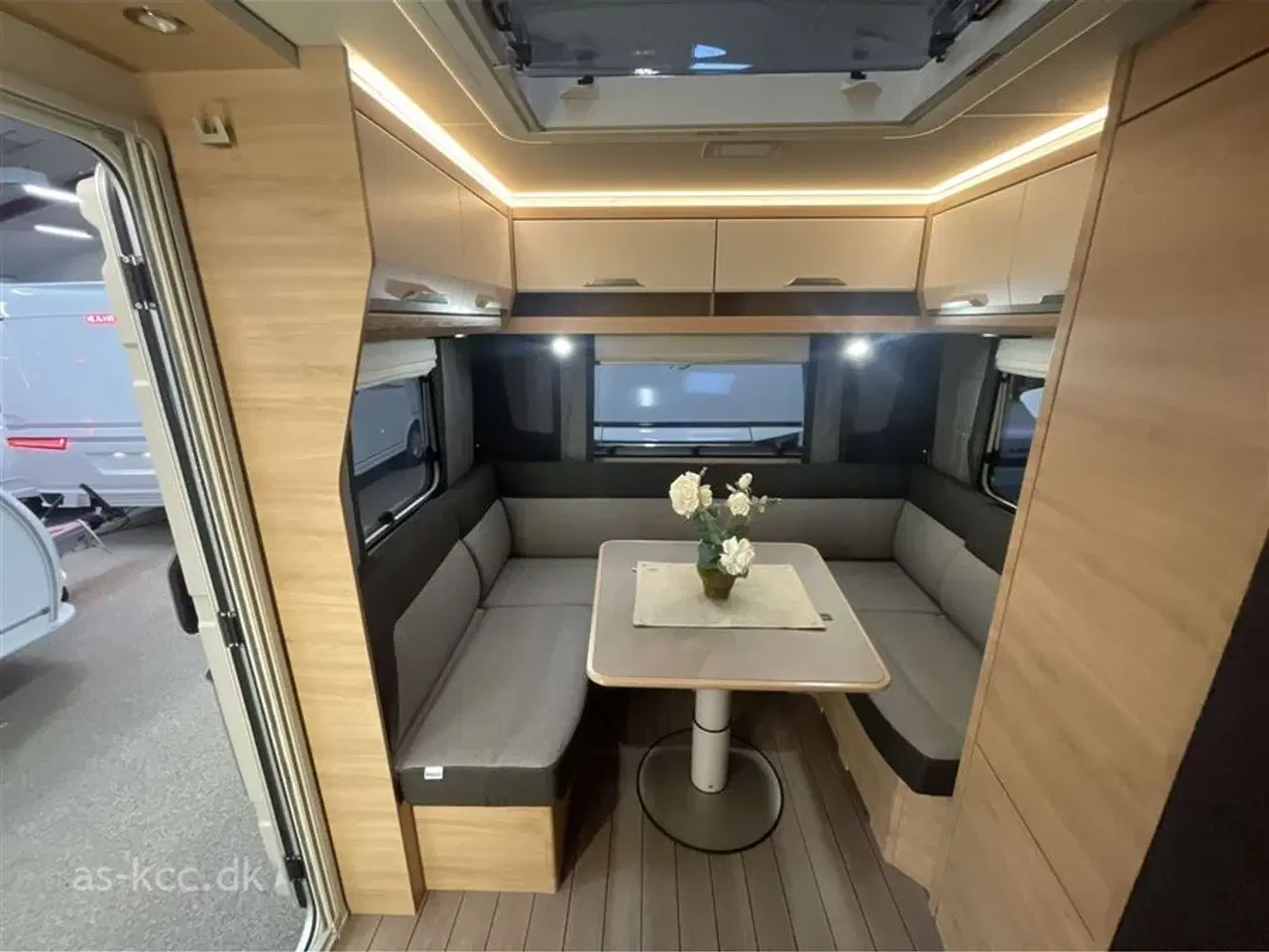 Billede 3 - 2026 - Knaus Südwind Black Selection