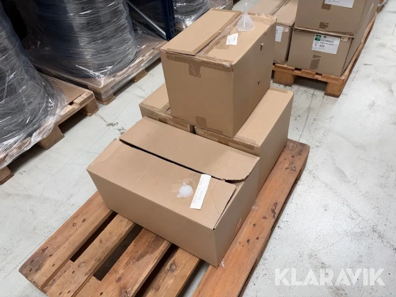 Billede 7 - Parti med plastik tragte Ø7.5 / Ø5 cm - 1452 styk