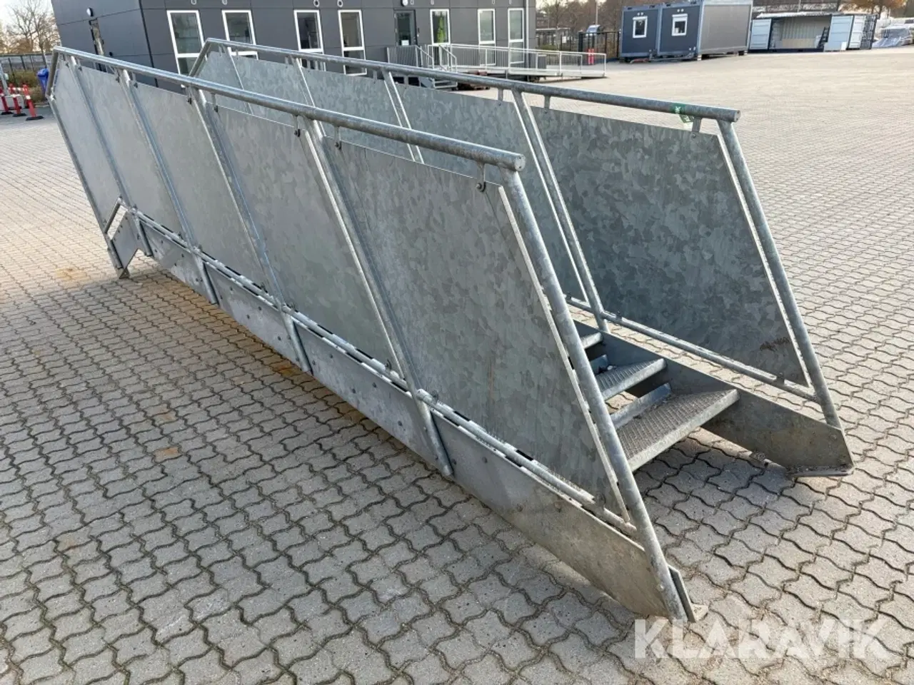 Billede 4 - Trappe med gelænder