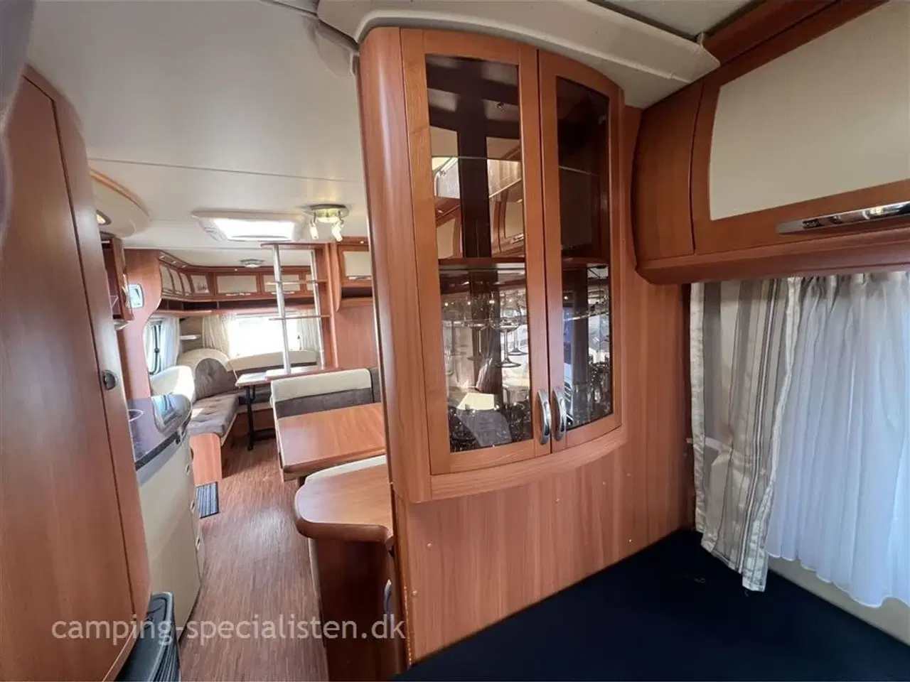 Billede 12 - 2010 - Hobby Excellent 650 KMFe   2010 Hobby 650 Excellent 650 KMFe - Se den nu hos Camping-Specialisten