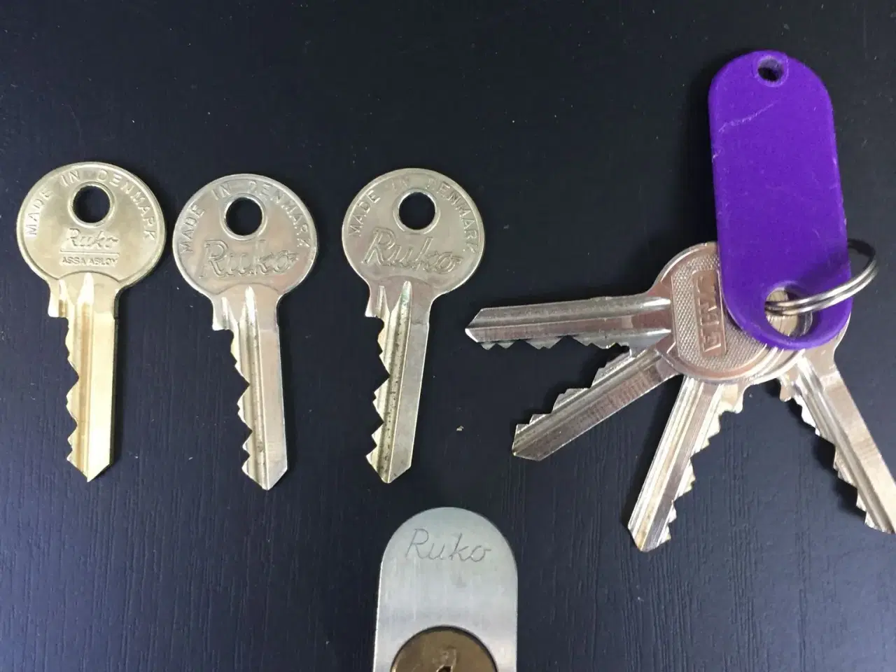 Billede 1 - Rukolås m 7 nøgler