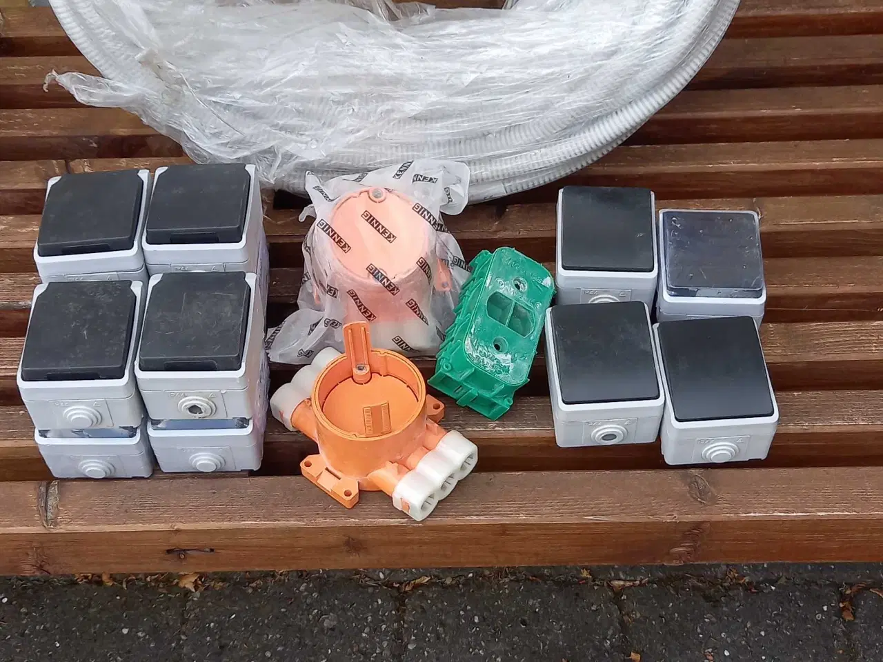 Billede 1 - Diverse elkontakter og el ting