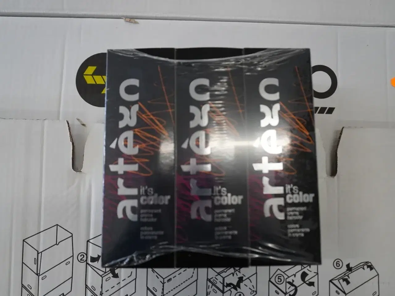 Billede 2 - Kasse med hårfarve, Artego "It's Color" 150ml