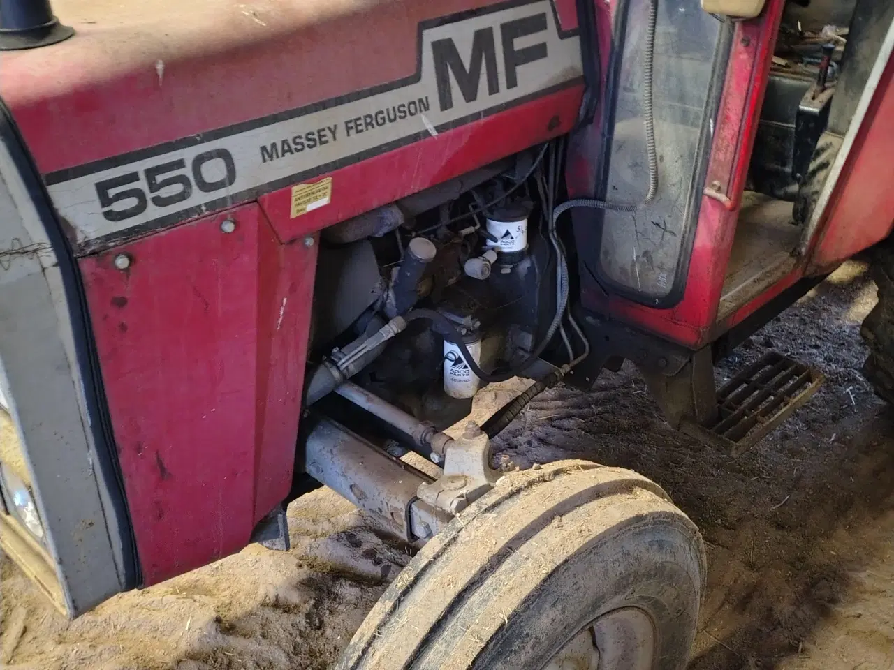 Billede 5 - MF 550 traktor 