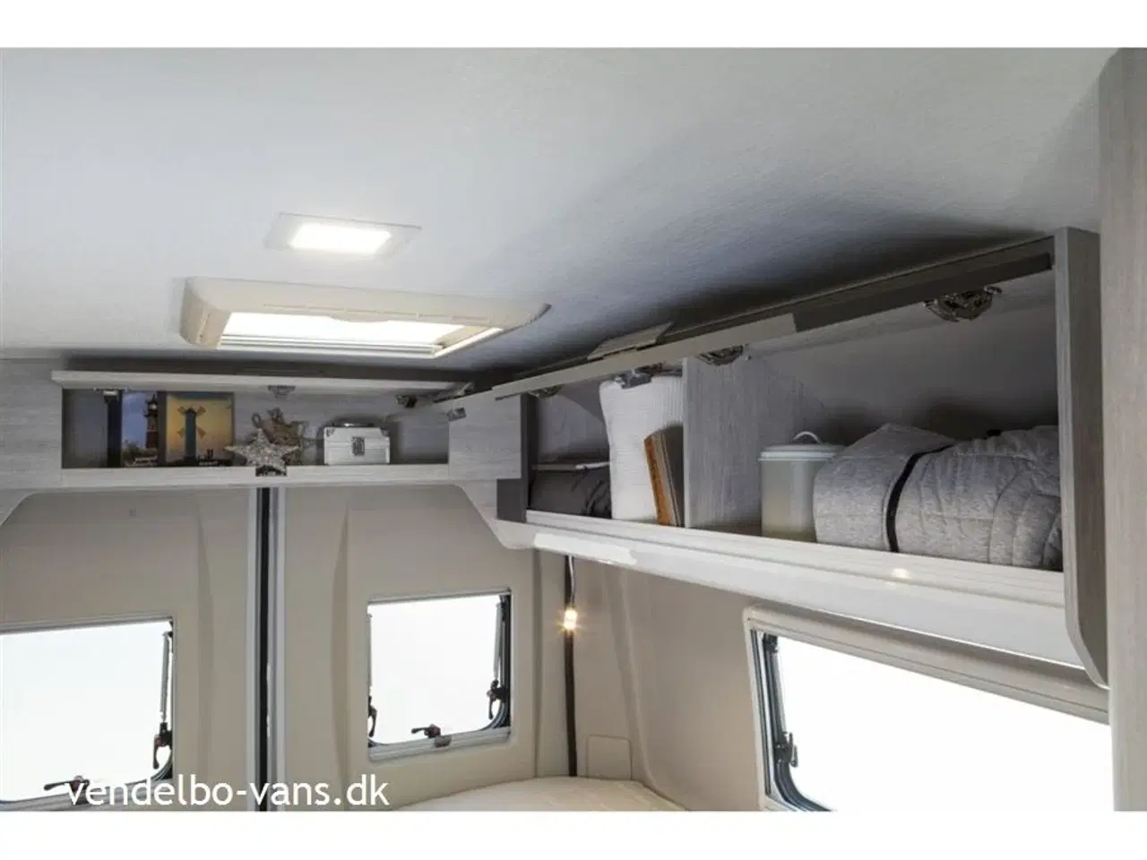 Billede 6 - 2026 - Rollerteam Livingstone DUO Sport   CamperVan med enkeltsenge som kan omforandres til dobb.seng