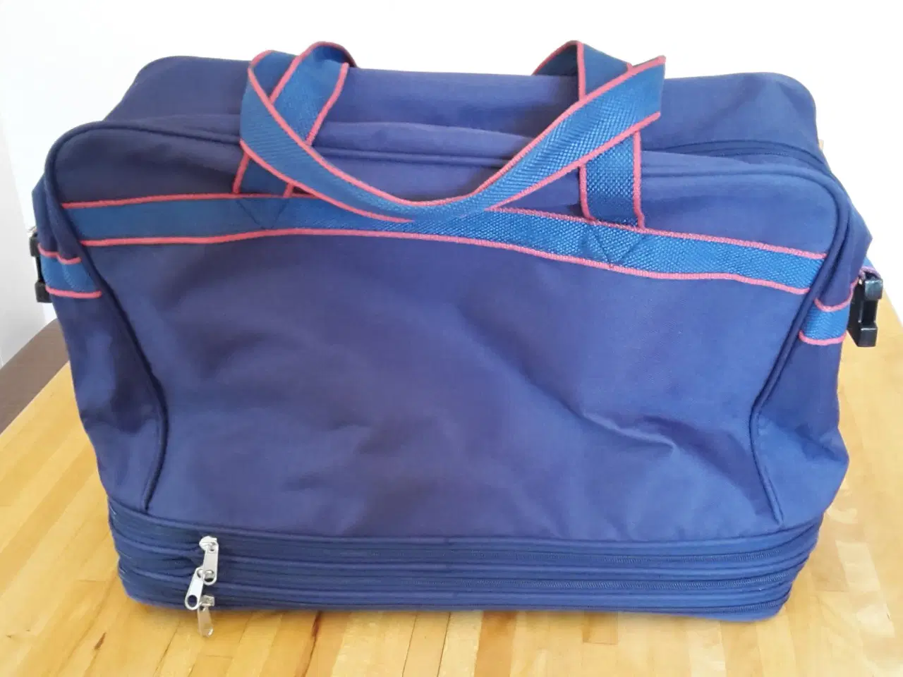 Billede 4 - Rejse taske med skulder rem