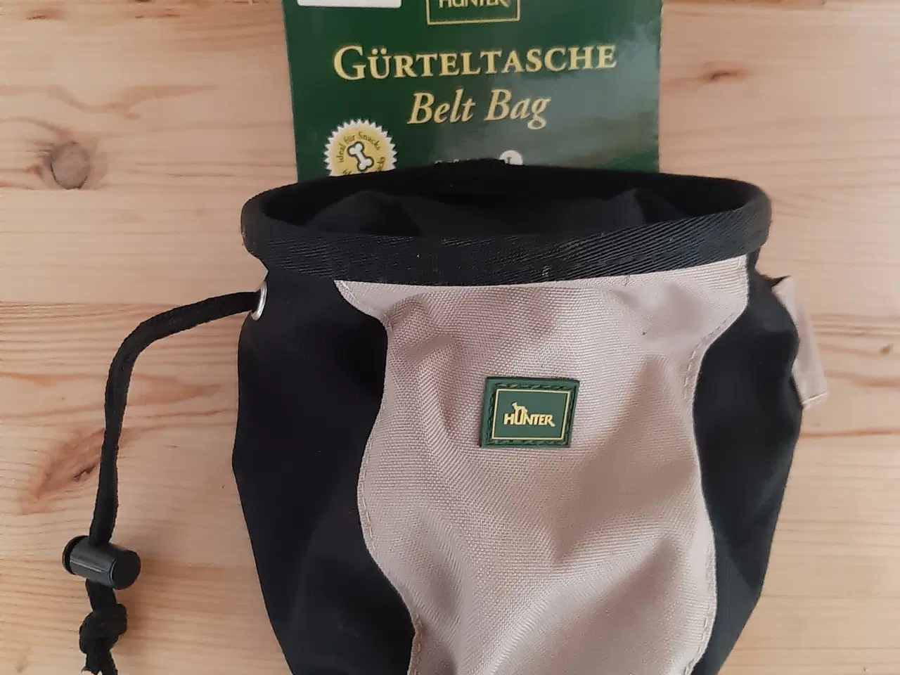 Billede 4 - Hundeudstyr, nyt, 3 halsbånd 2 liner, taske,