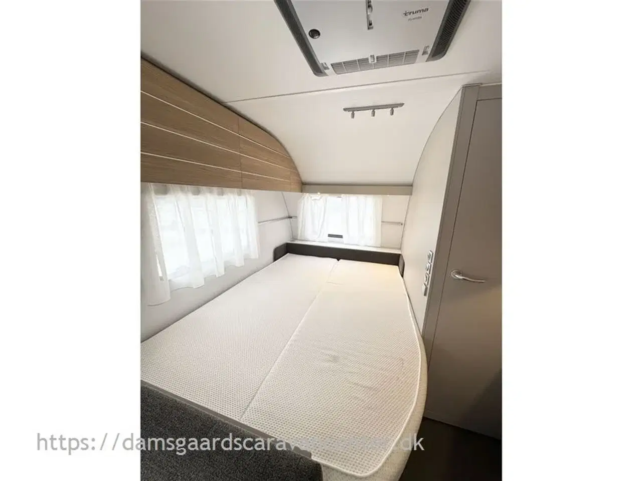 Billede 13 - 2022 - Adria Adora 613 PK Teen   Dobbeltseng-Køjer-Gulvtemp.-Aircon-Telt