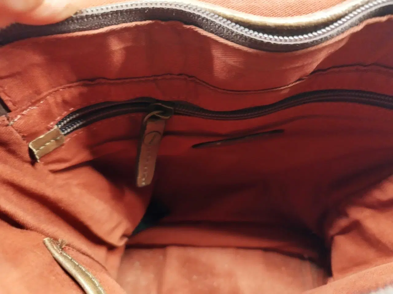 Billede 3 - Fossil- lækker taske 