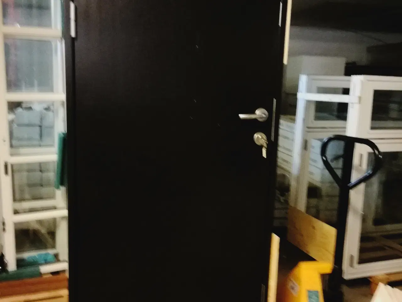 Billede 2 - NY FACADEDØR SORT 86,8x182,8, KR. 3500
