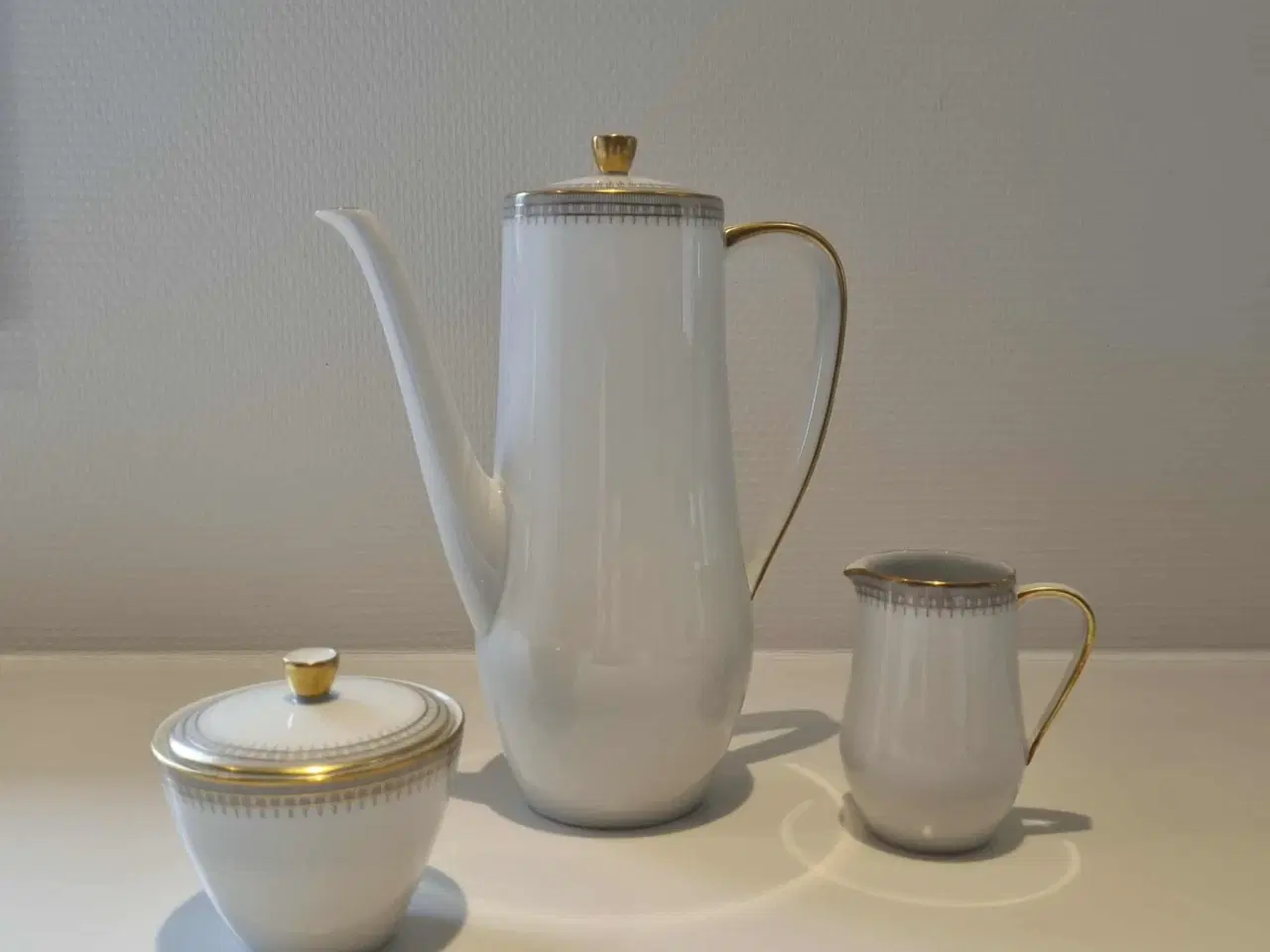 Billede 1 - Hutchenreuter 1814 -  spise og kaffestel 