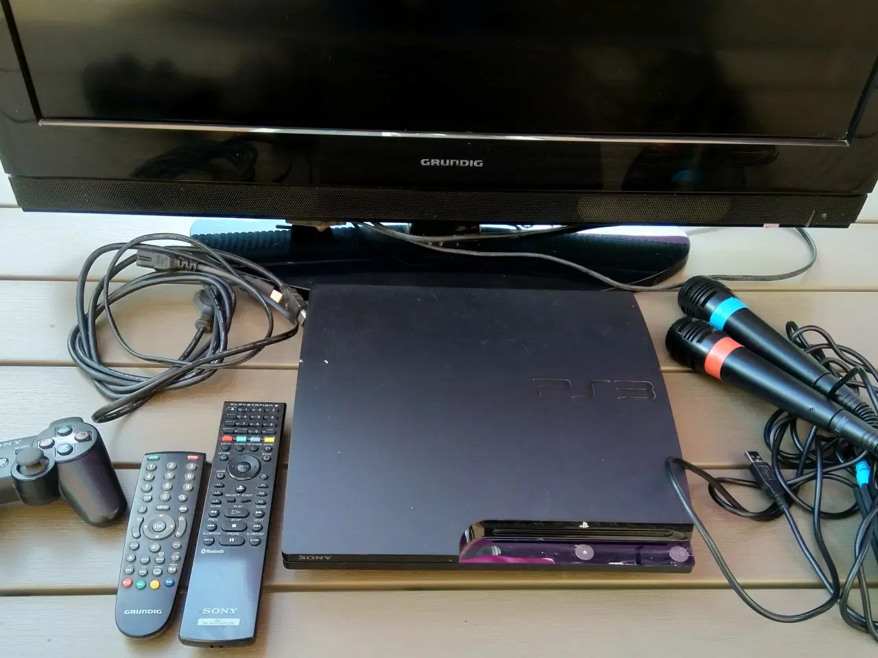 Billede 2 - Playstation 3 med 32" tv + Tilbehør