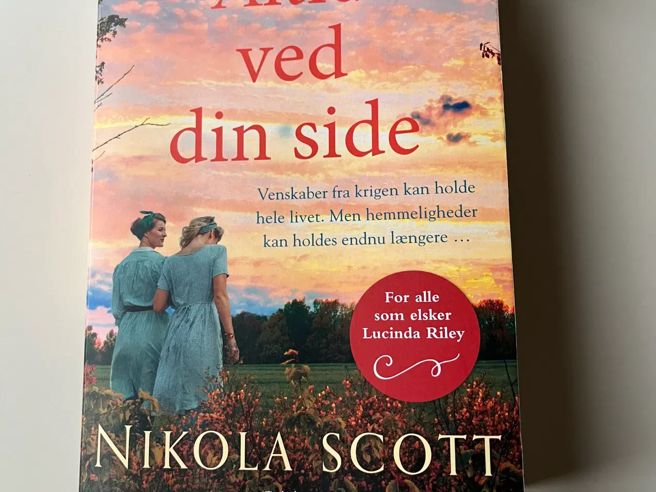 Billede 1 - Altid ved din side  Af Nikola Scott