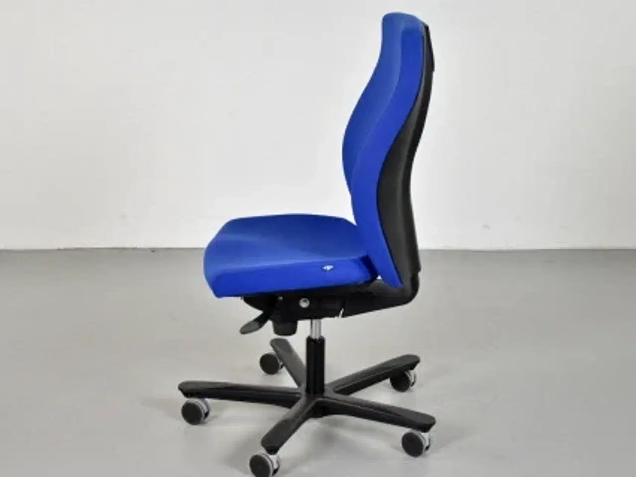 Billede 2 - Efg kontorstol med blåt xtreme polster og sort stel