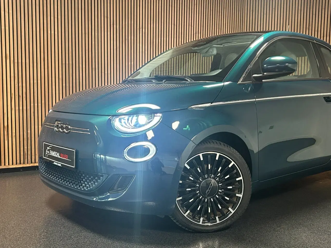 Billede 2 - Fiat 500e  la Prima Sky