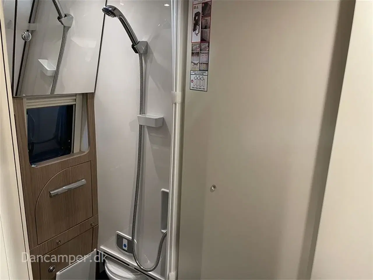 Billede 47 - 2025 - Carthago Van Genius 641 LE MB   MESSEPRIS kr. 1.475.000,- SPAR kr. 150.000,- GENIAL Carthago Van Genius 641 LE 170 Hk - 9 trin G-Tronic automatgear