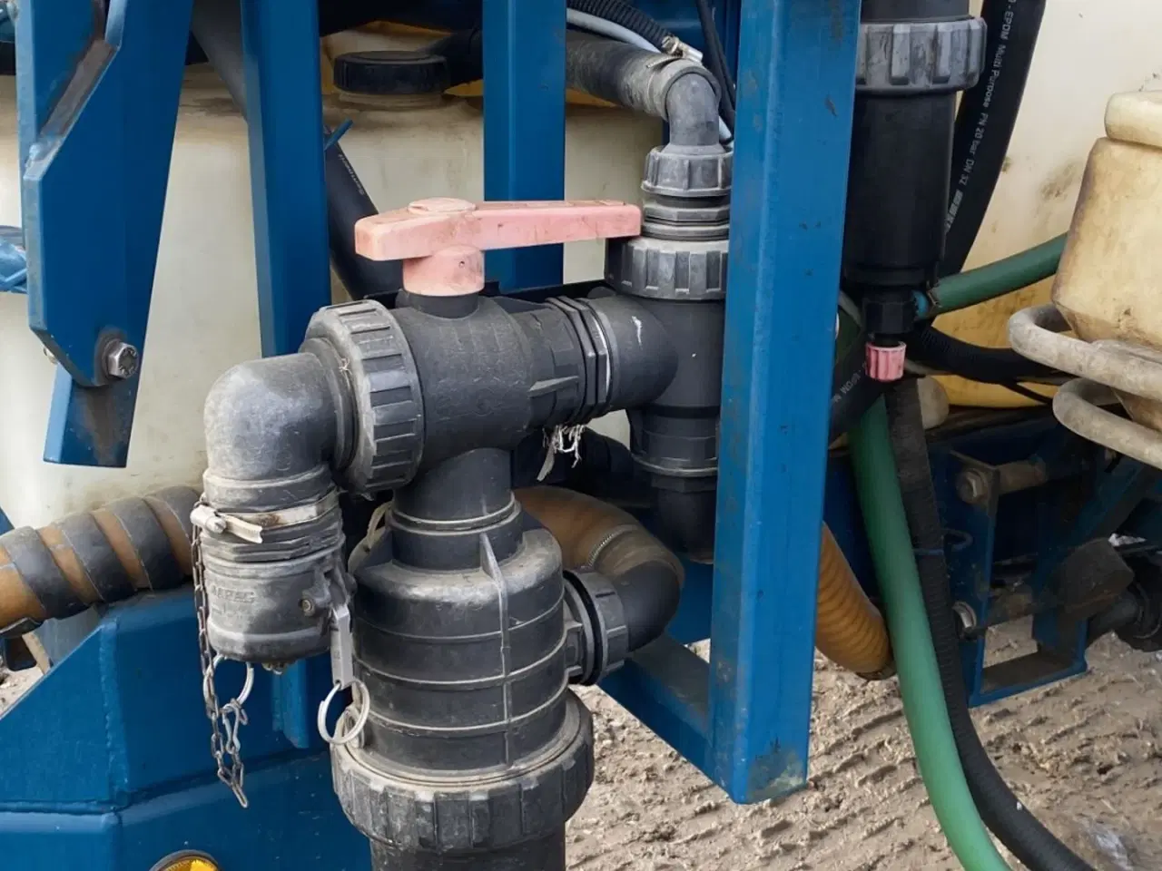 Billede 7 - MGM 3000 ltr. 24 mtr. Sprøjten er synet 2024. Der medfølger også smalle hjul til sprøjten.