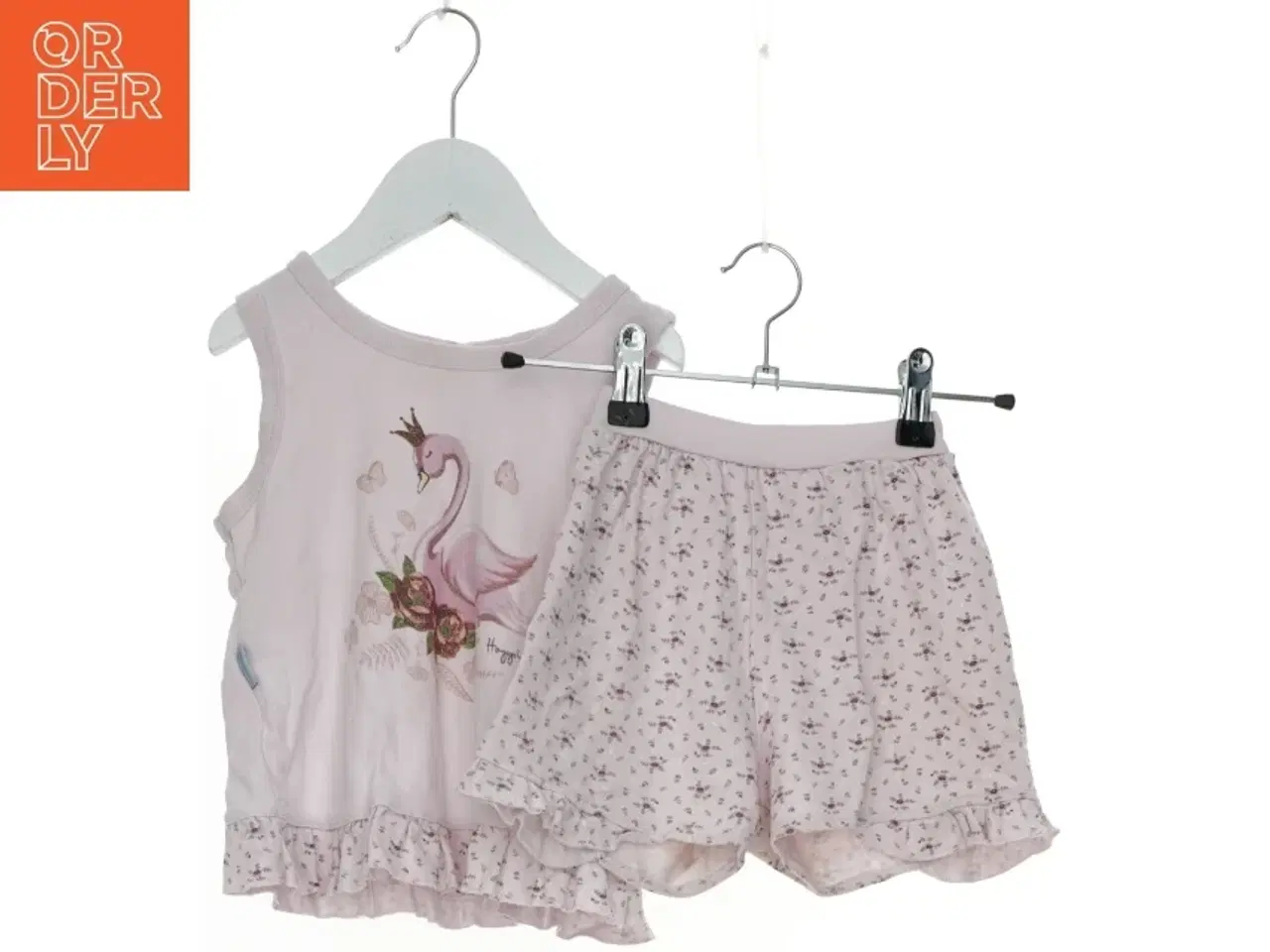 Billede 1 - Lyserødt sommersæt med svane motiv fra Hoppikid (str. 80)