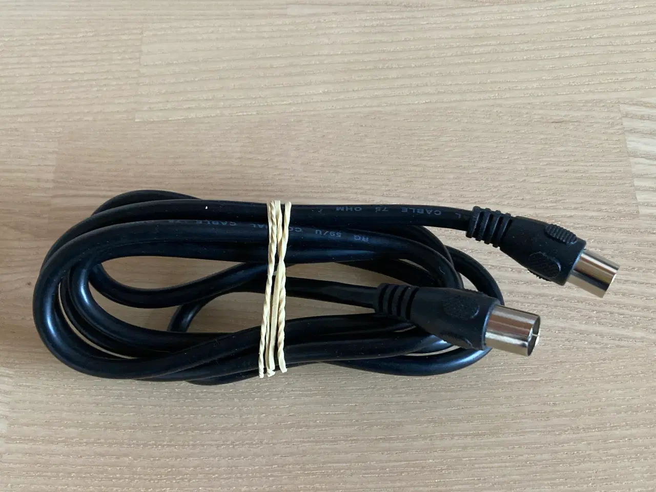 Billede 13 - Oprydningssalg - forsk. elektronik kabler