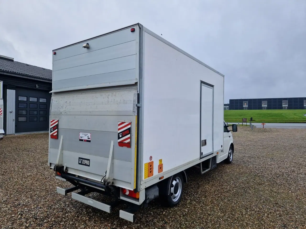 Billede 3 - VW Transporter 2,0 TDi 150 Alukasse m/lift