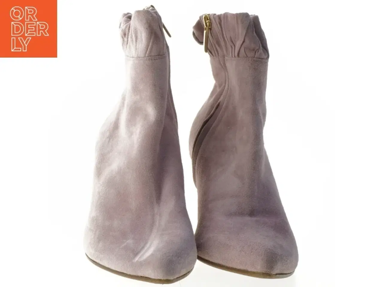 Billede 3 - Lyserød ruskindsstøvletter med hæl fra Roccamore (str. 39 )